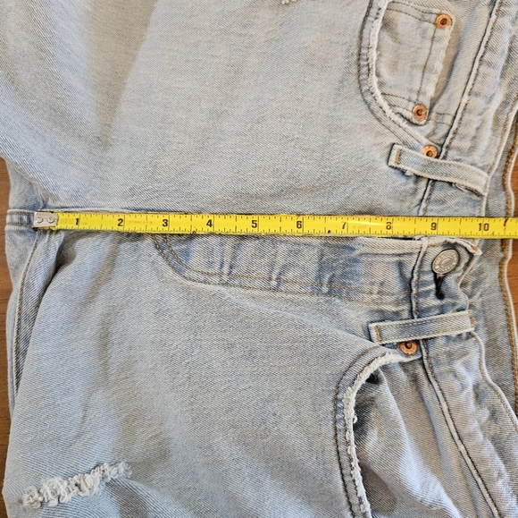 LEVI'S 501 S Skinny Women's 24x28 Distressed Light Wash Denim Button Jeans - Picture 5 of 15